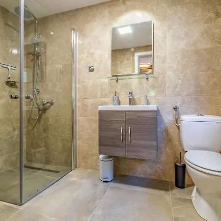Beautiful In With Wifi Holiday home Segotici